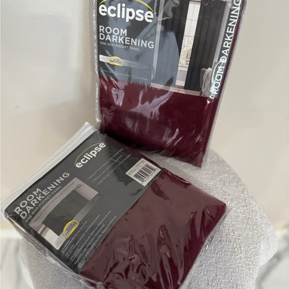 ECLIPSE DARKENING ROOM CURTAINS 
100% polyester | Red | 1 set ( 2 pieces) - Picture 2 of 5